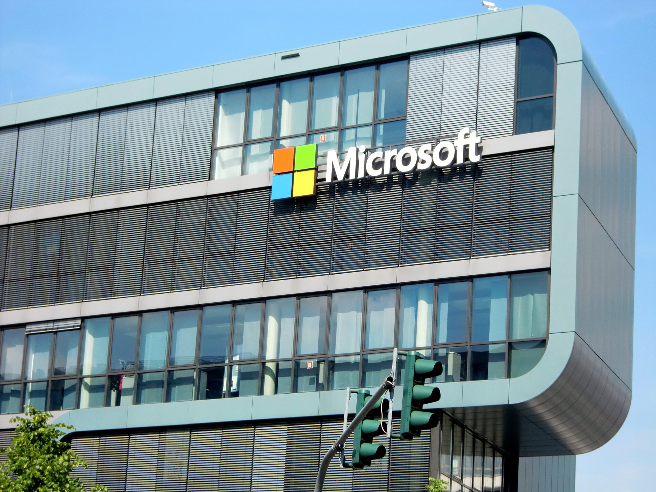 Microsoft lancia Microsoft 365 Copilot, il copilota per il lavoro